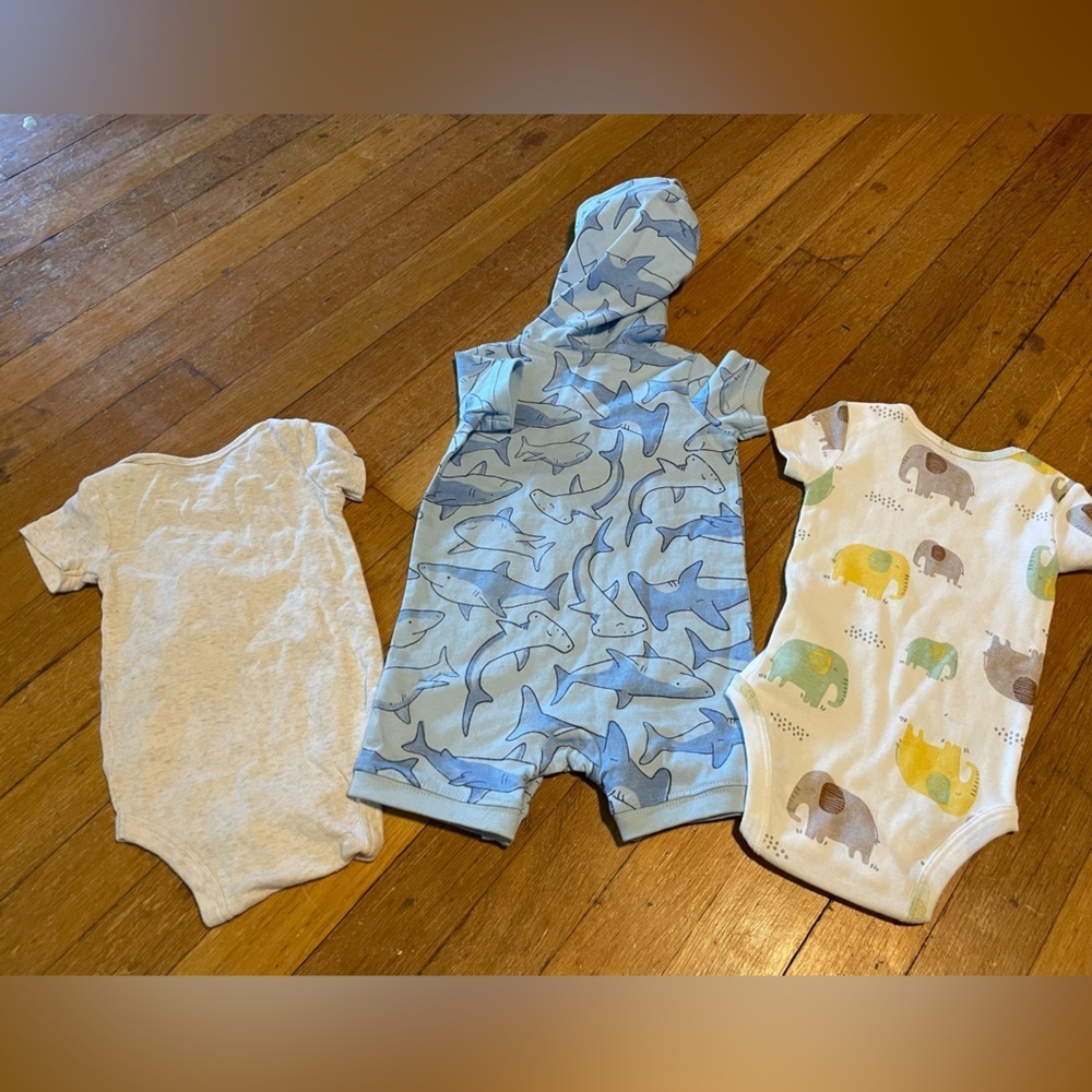 LOT Boys 3-6 month summer bundle shark jumpsuit elephants carters and gerber - Picture 9 of 9
